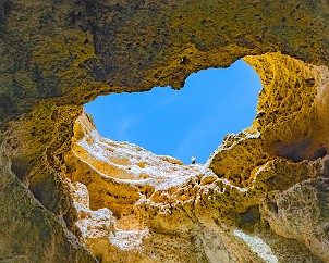 011